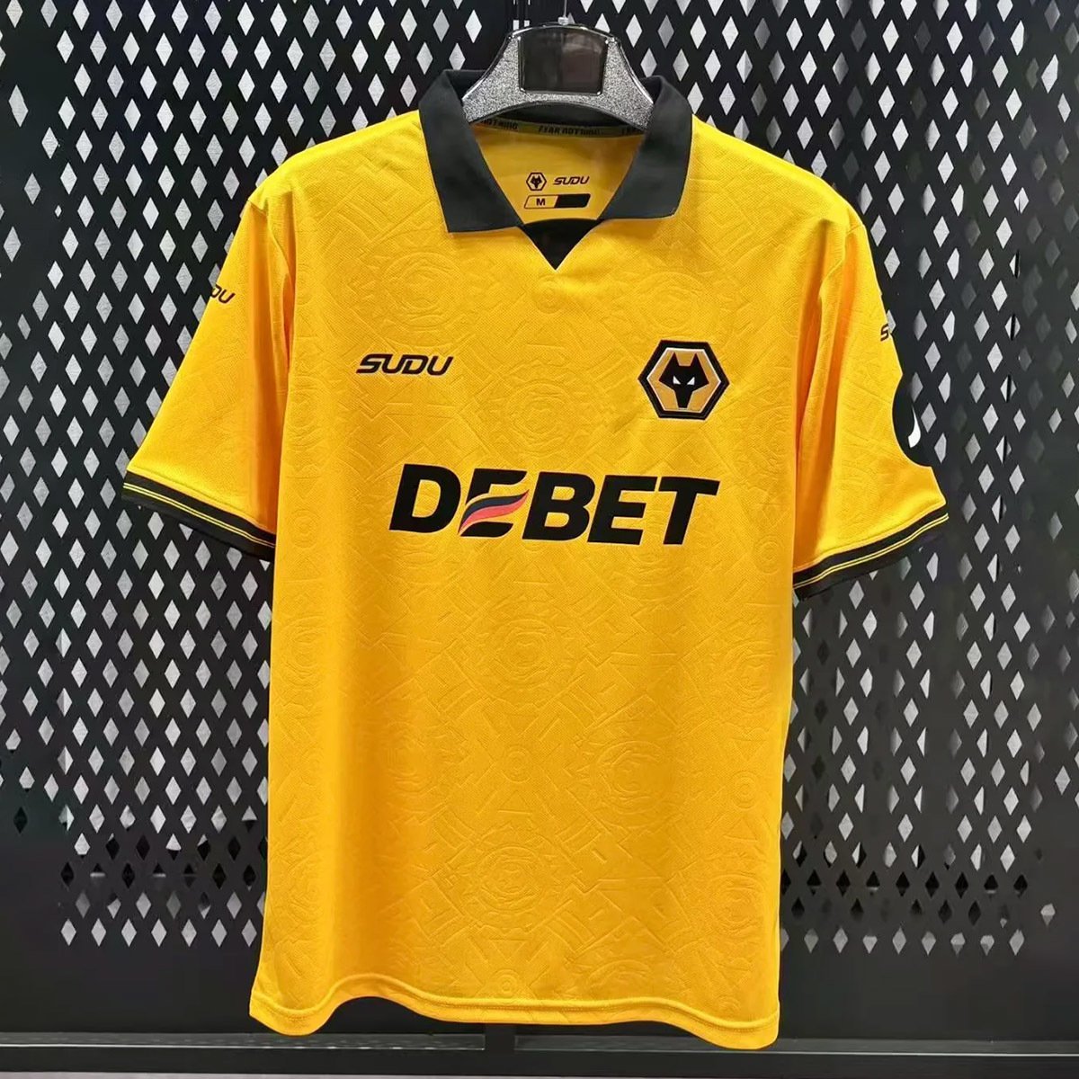 25-26 Wolverhampton Wanderers (Wolves) À domicile 1 Wolverhampton Home Fan Jersey 2025/26 – Image 1
