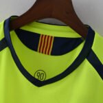 Barcelona Away Retro Jersey 2005/06 - Image 3