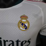 26_27-Maglia da calcio del Real-Madrid-Versione giocatore in casa